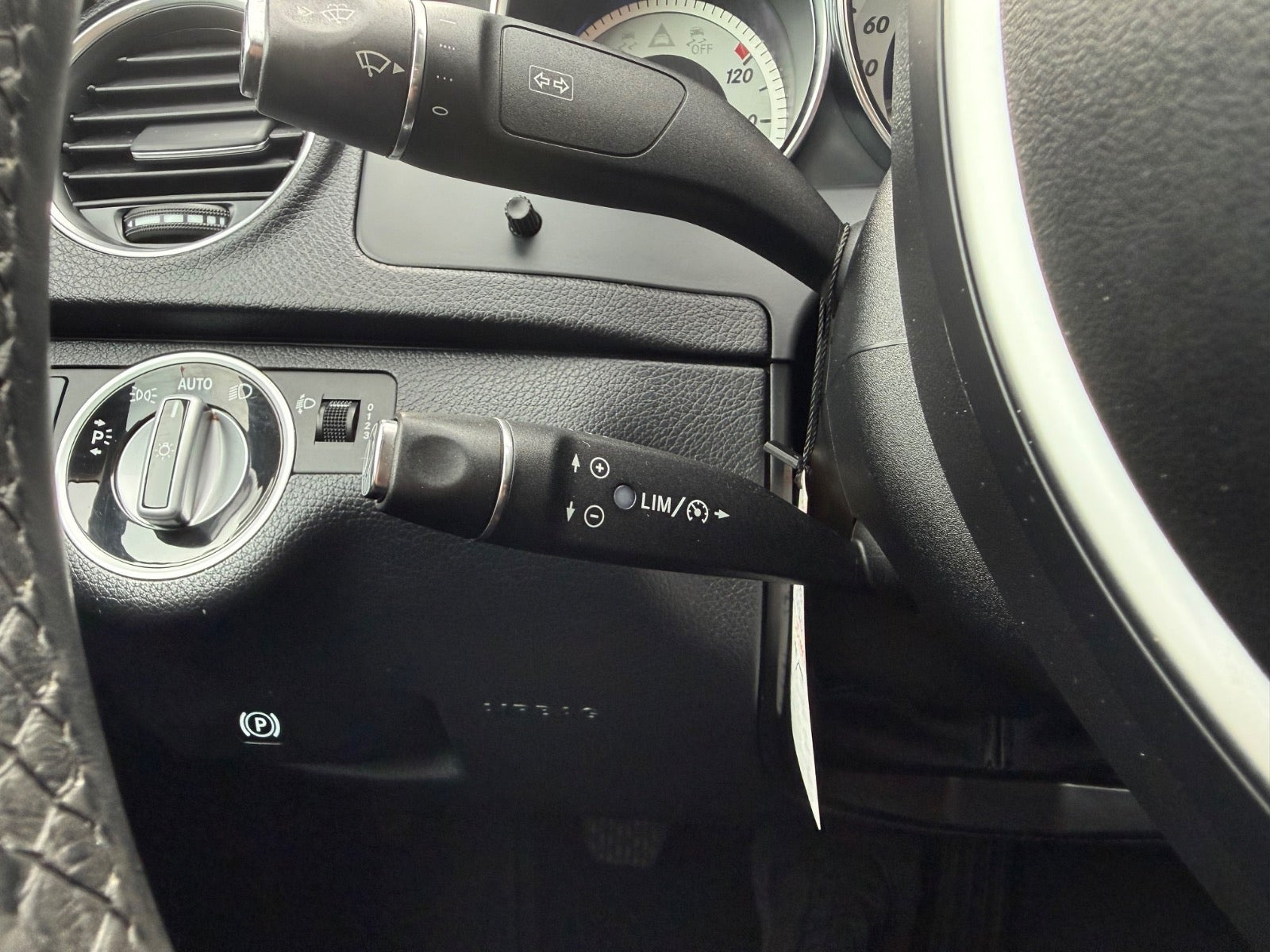 Sort Mercedes C200 fra 2012