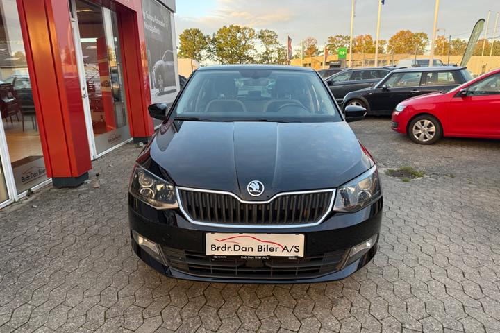 Sort Skoda Fabia fra 2015