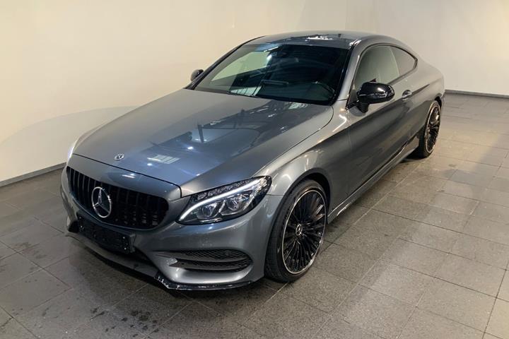 Grå Mercedes C220 d fra 2016