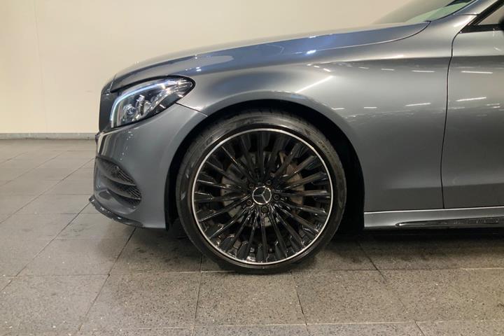 Grå Mercedes C220 d fra 2016