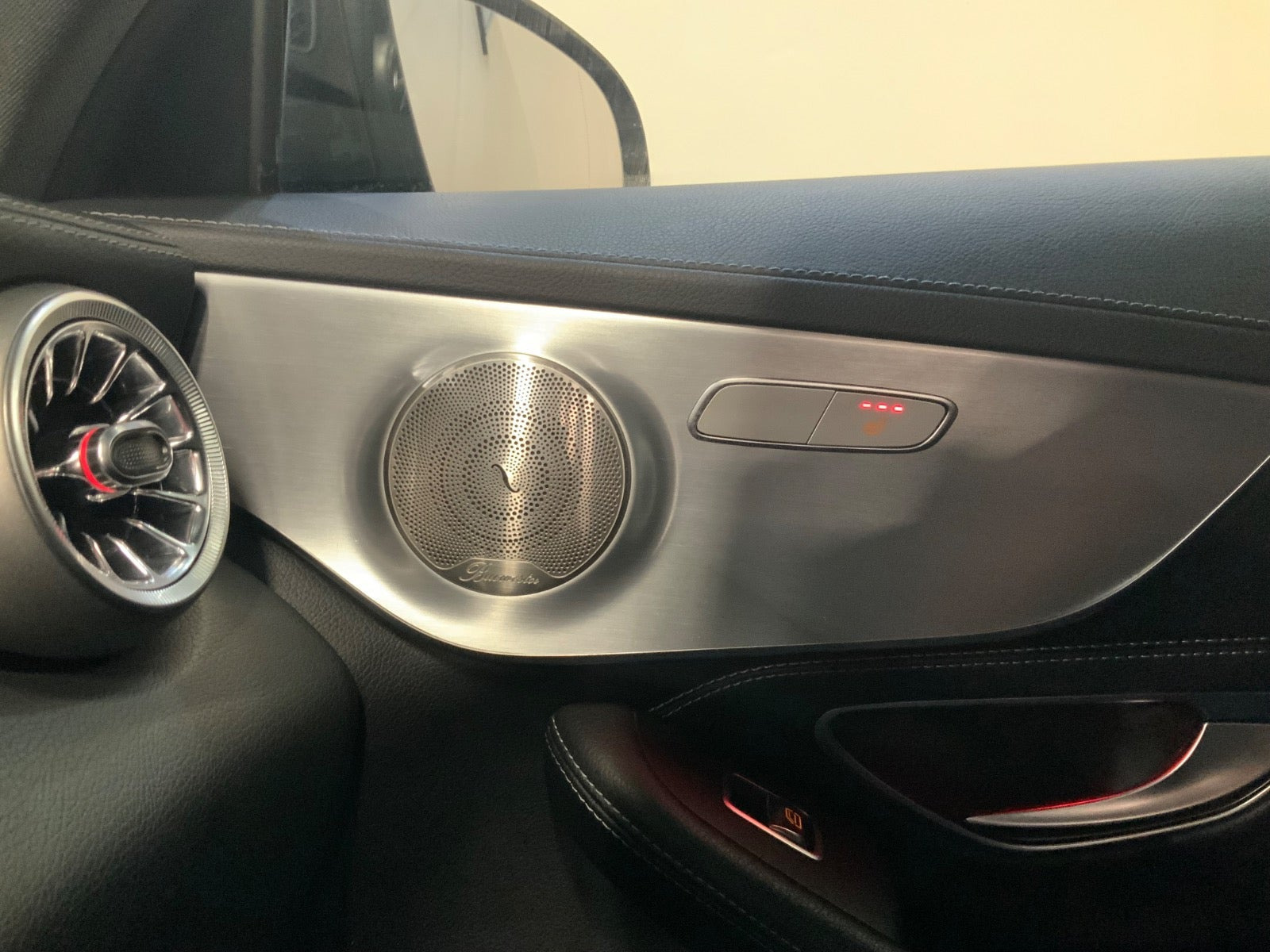 Grå Mercedes C220 d fra 2016