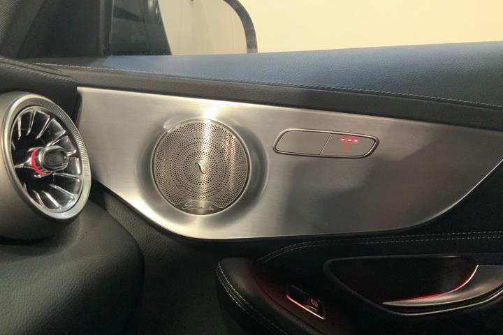 Grå Mercedes C220 d fra 2016