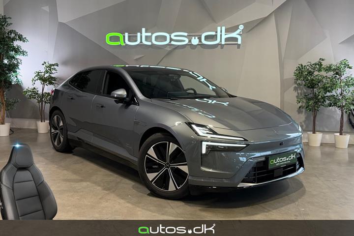 Grå Polestar 4 fra 2026