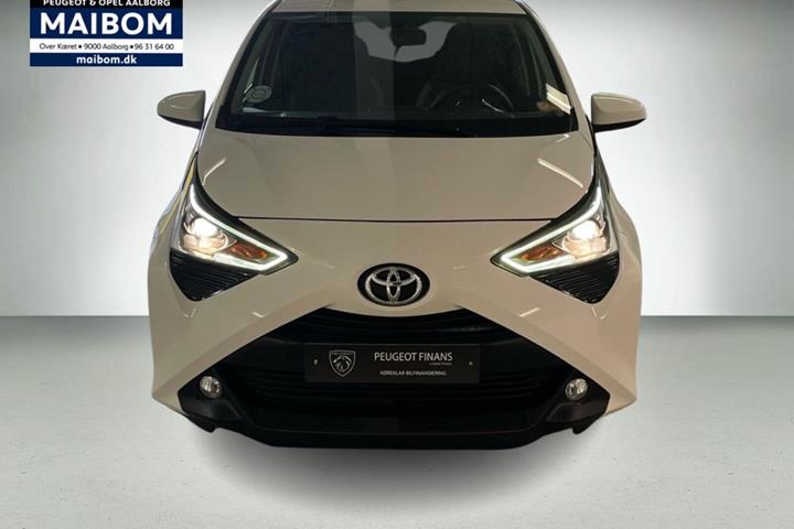 Hvid Toyota Aygo fra 2020