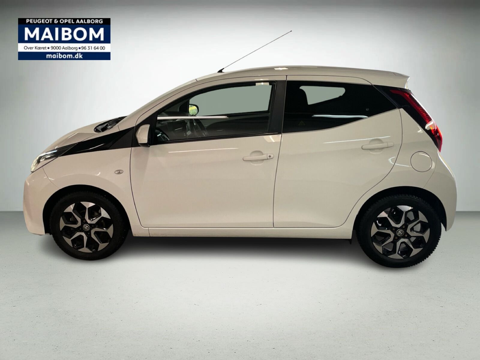Hvid Toyota Aygo fra 2020