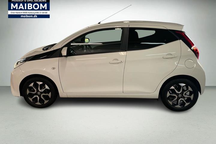 Hvid Toyota Aygo fra 2020