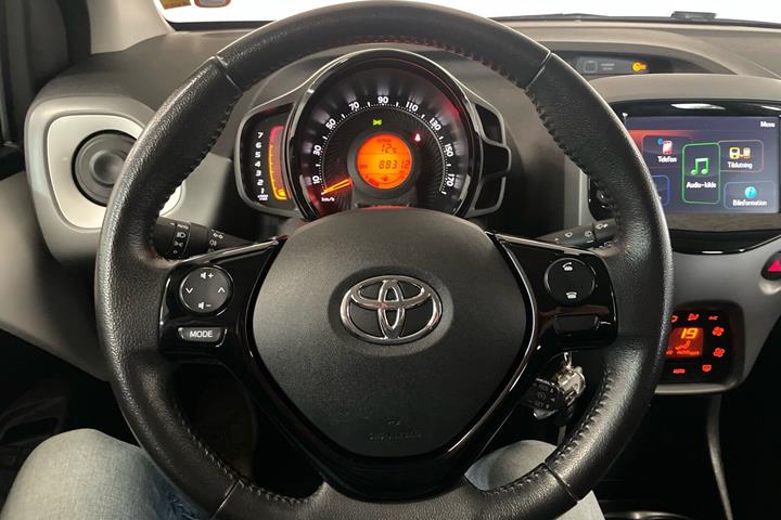Hvid Toyota Aygo fra 2020