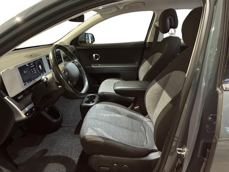 Beige Hyundai Ioniq 5 fra 2021