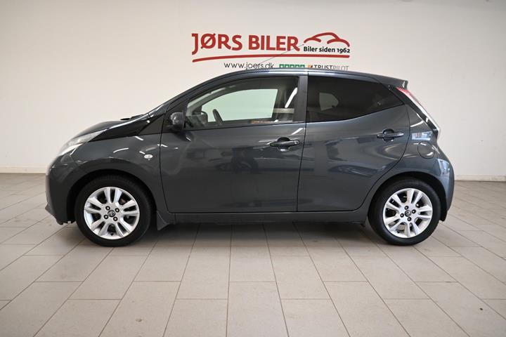 Grå Toyota Aygo fra 2018