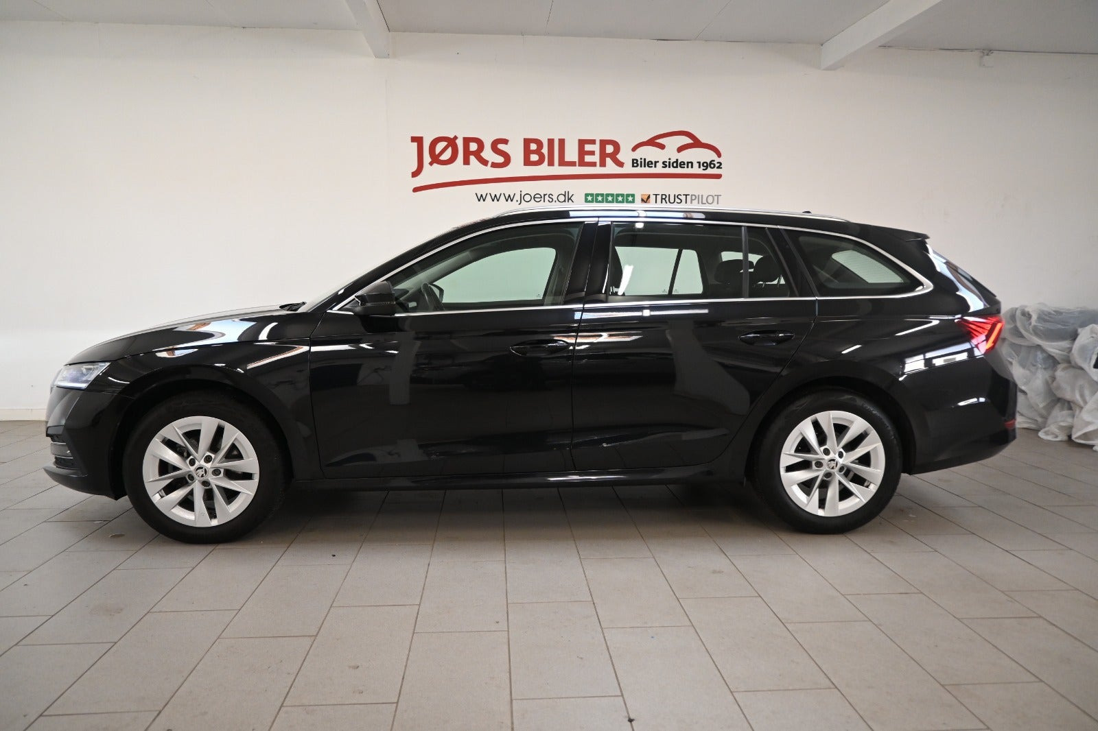 Sort Skoda Octavia fra 2022