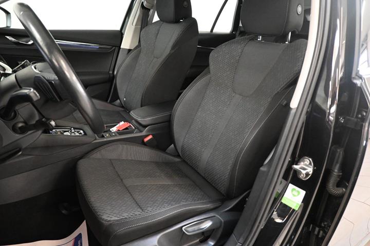 Sort Skoda Octavia fra 2022