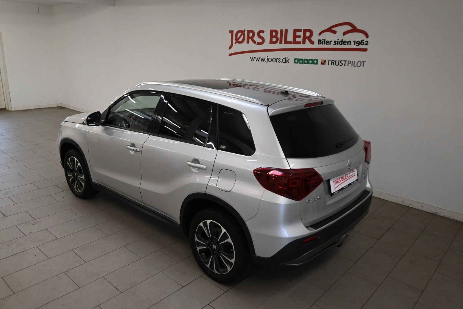 Sølv Suzuki Vitara fra 2021
