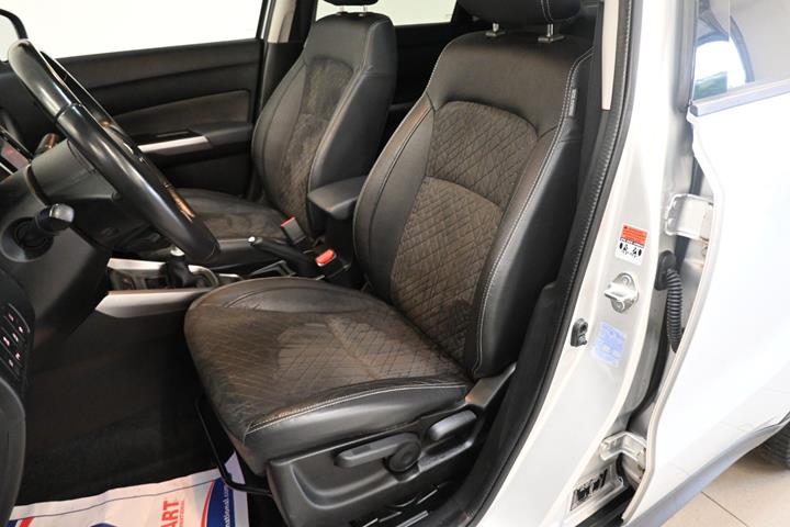 Sølv Suzuki Vitara fra 2021