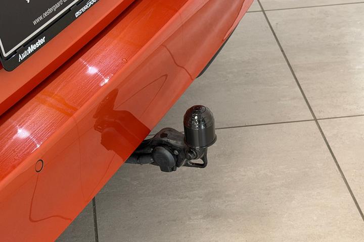 Orange VW ID.Buzz fra 2024