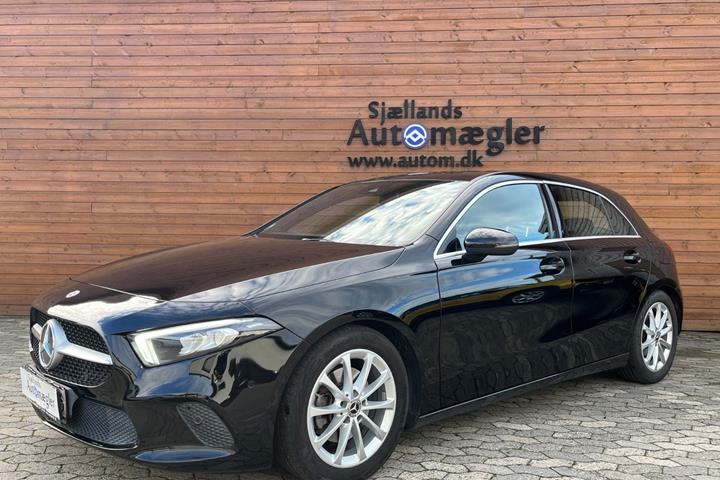 Sort Mercedes A200 fra 2018
