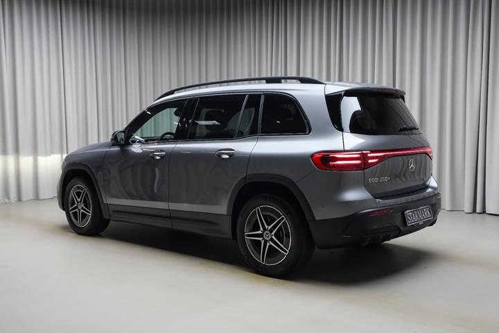 Grå Mercedes EQB250+ fra 2026
