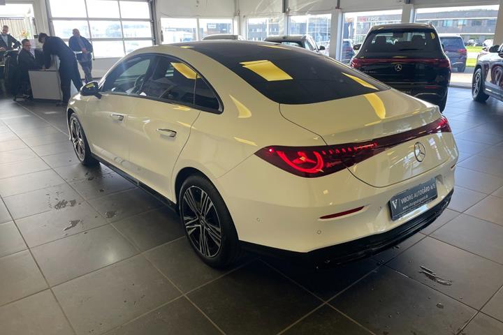 Hvid Mercedes CLA250+ fra 2026