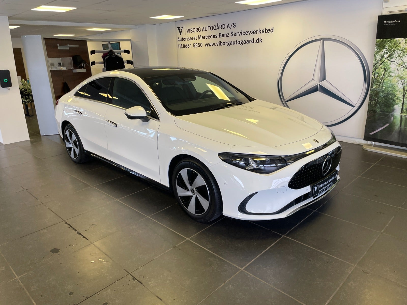 Hvid Mercedes CLA250+ fra 2025