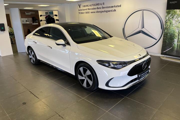 Hvid Mercedes CLA250+ fra 2025