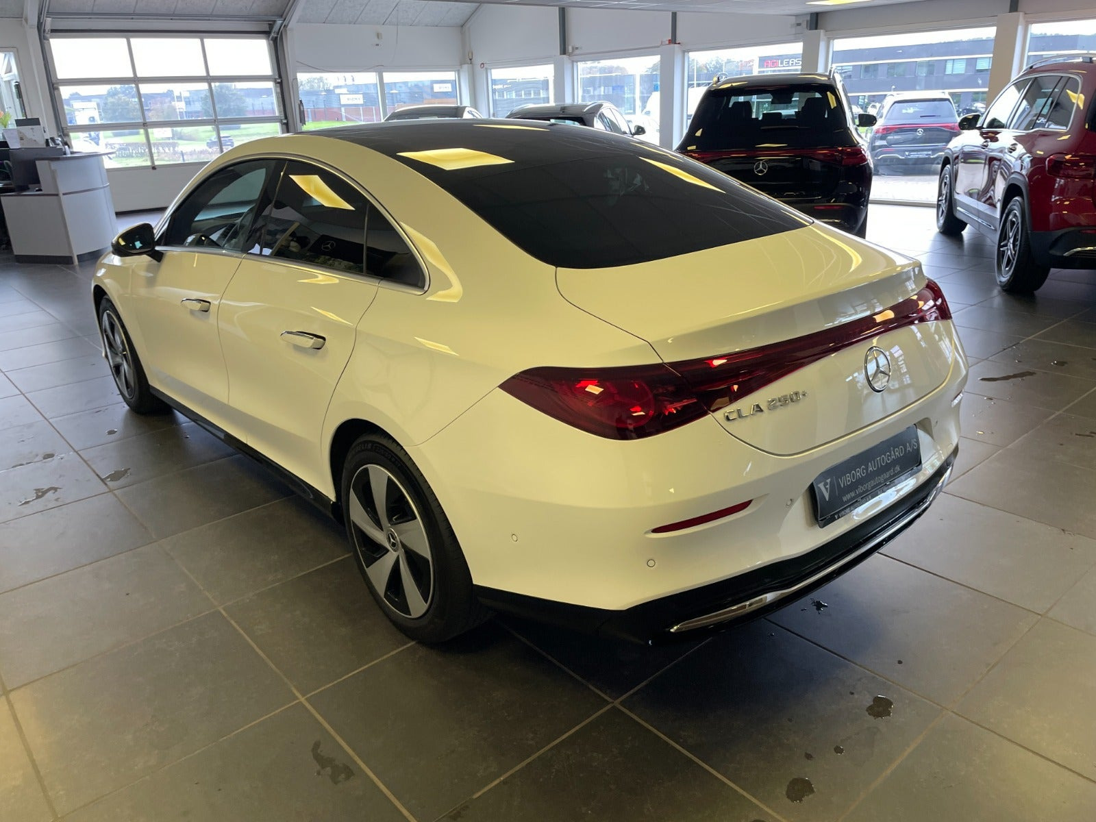 Hvid Mercedes CLA250+ fra 2025