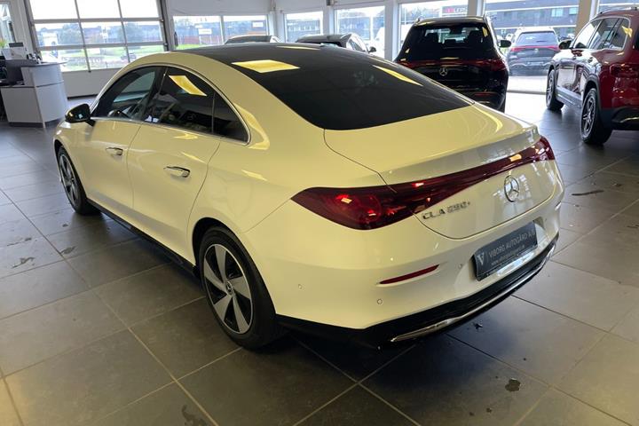 Hvid Mercedes CLA250+ fra 2025