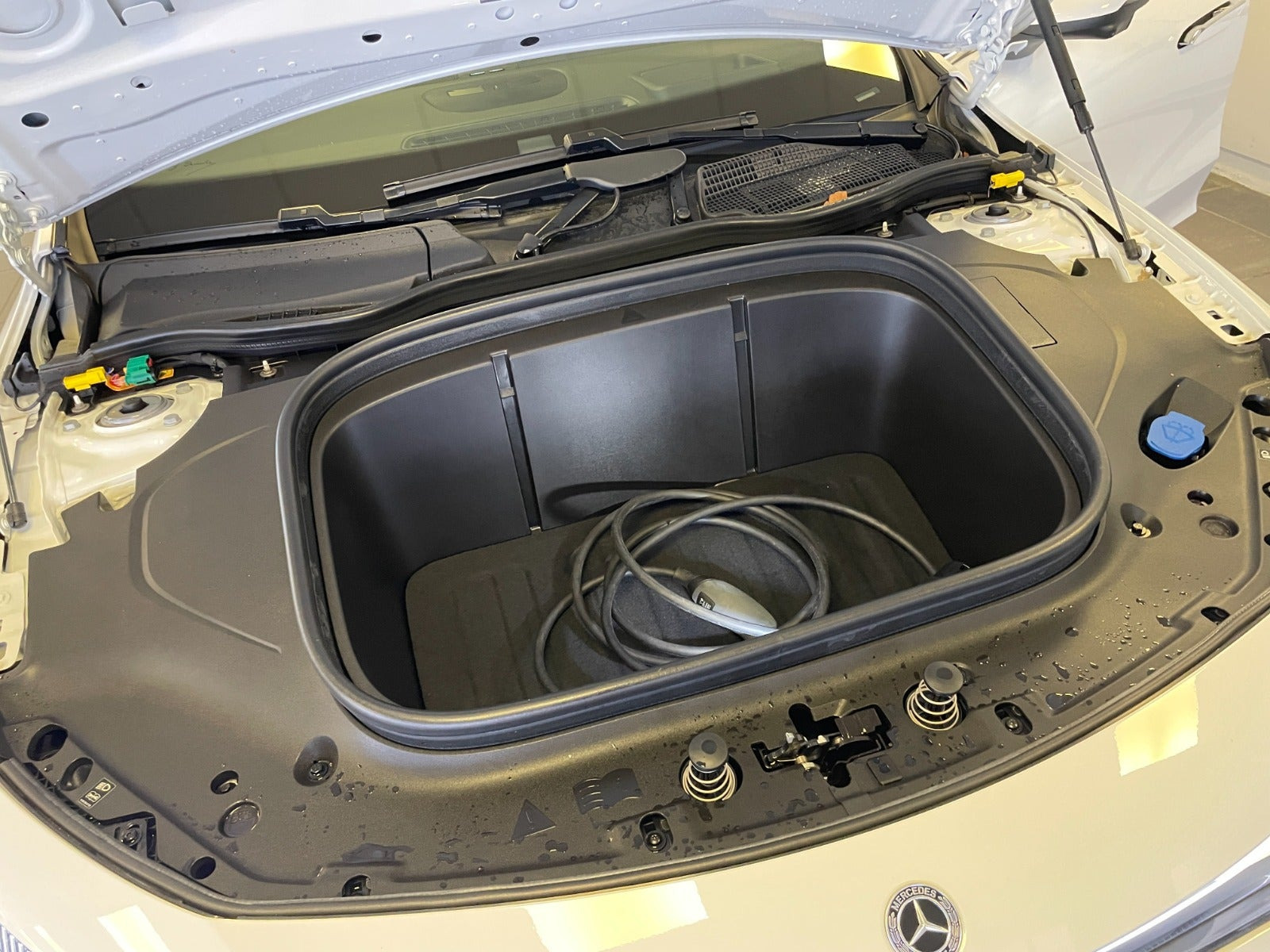 Hvid Mercedes CLA250+ fra 2025
