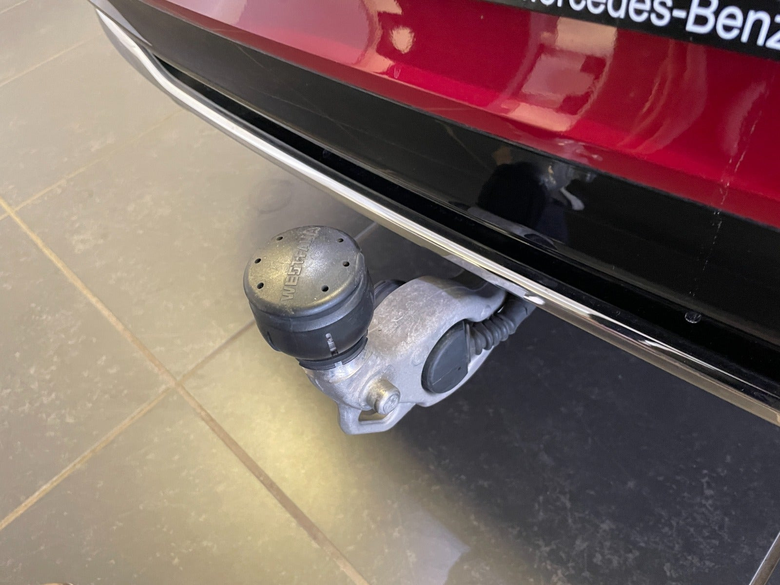 Rød Mercedes CLA250+ fra 2025