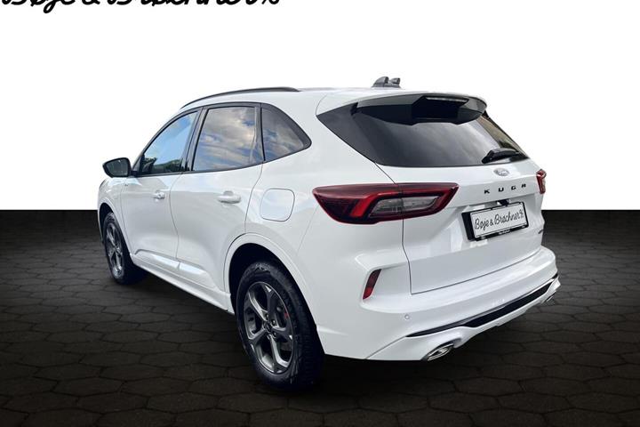 Hvid Ford Kuga fra 2024