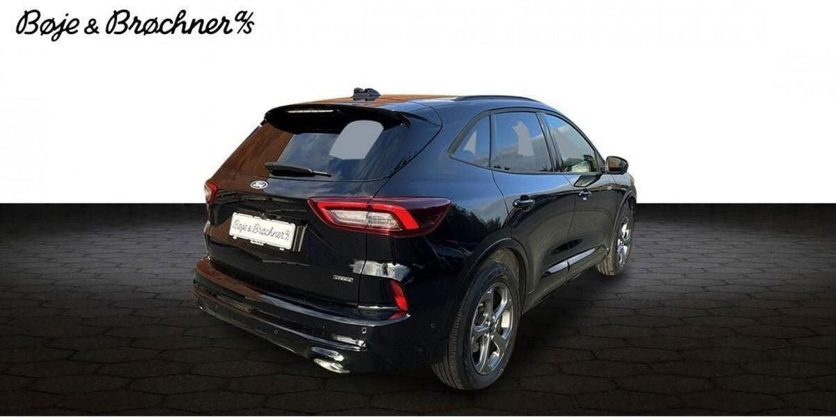 Sort Ford Kuga fra 2025