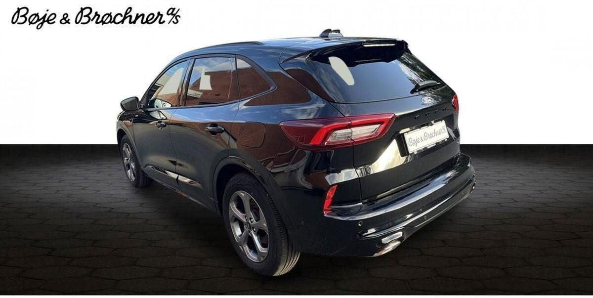 Sort Ford Kuga fra 2025