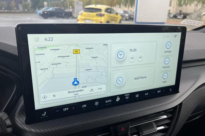 Hvid Ford Kuga fra 2025