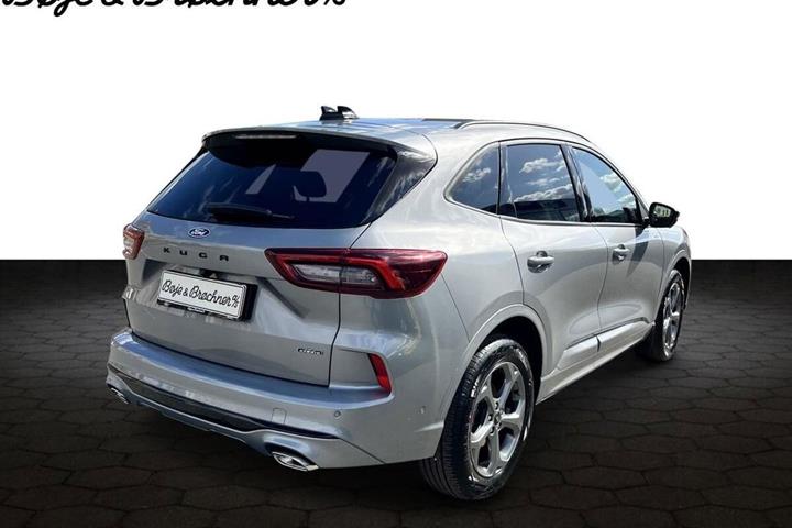 Sølv Ford Kuga fra 2025