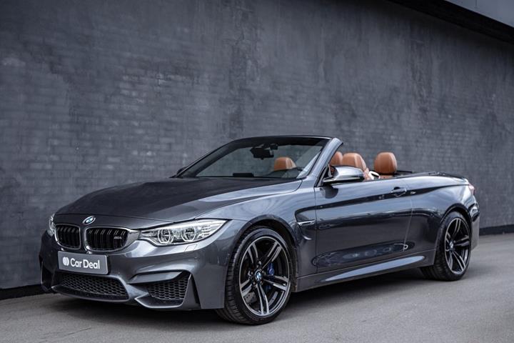 Grå BMW M4 fra 2016