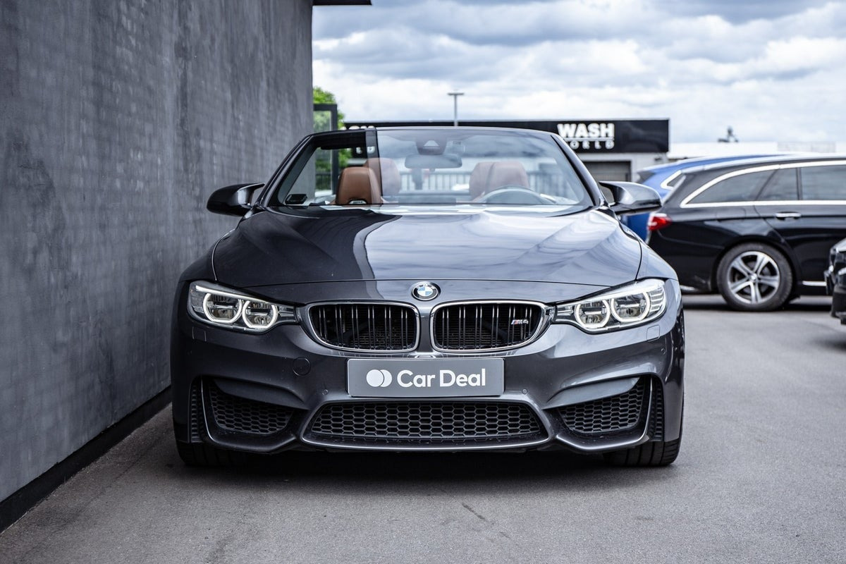Grå BMW M4 fra 2016