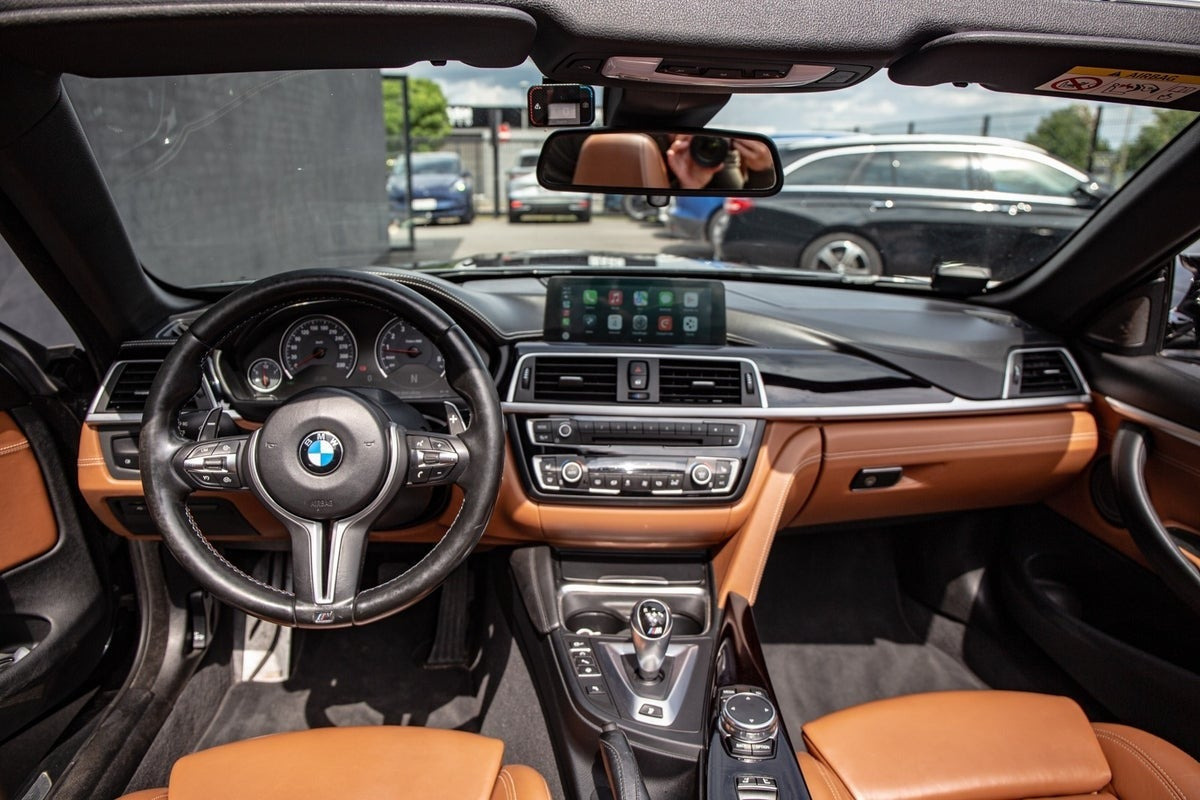 Grå BMW M4 fra 2016