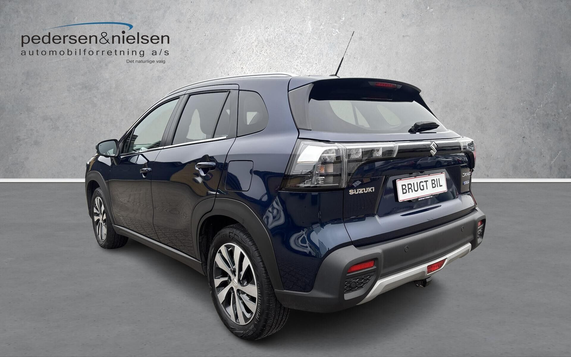 Blå Suzuki S-Cross fra 2023