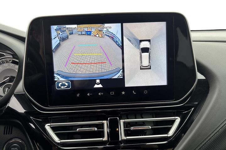 Blå Suzuki S-Cross fra 2023