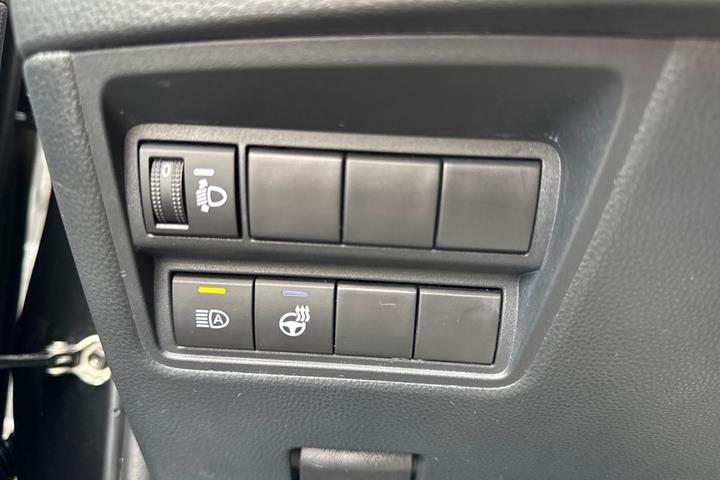 Sort Toyota Yaris fra 2023