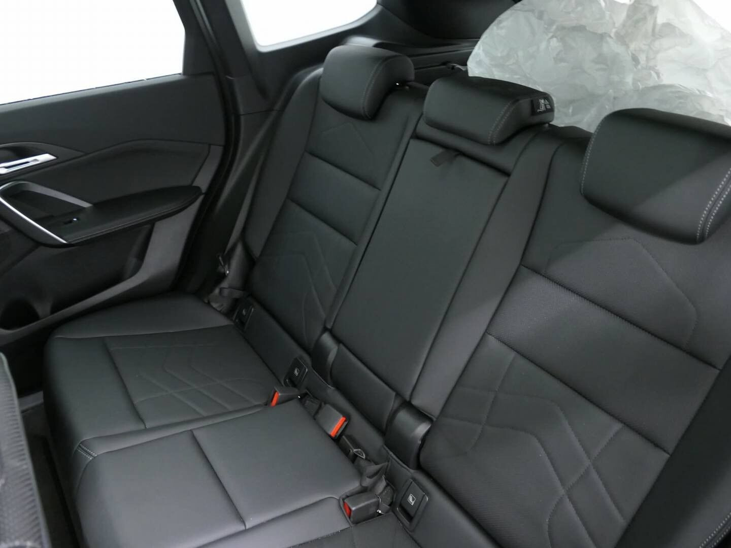 Sort BMW iX1 fra 2025