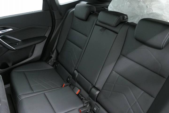 Sort BMW iX1 fra 2025