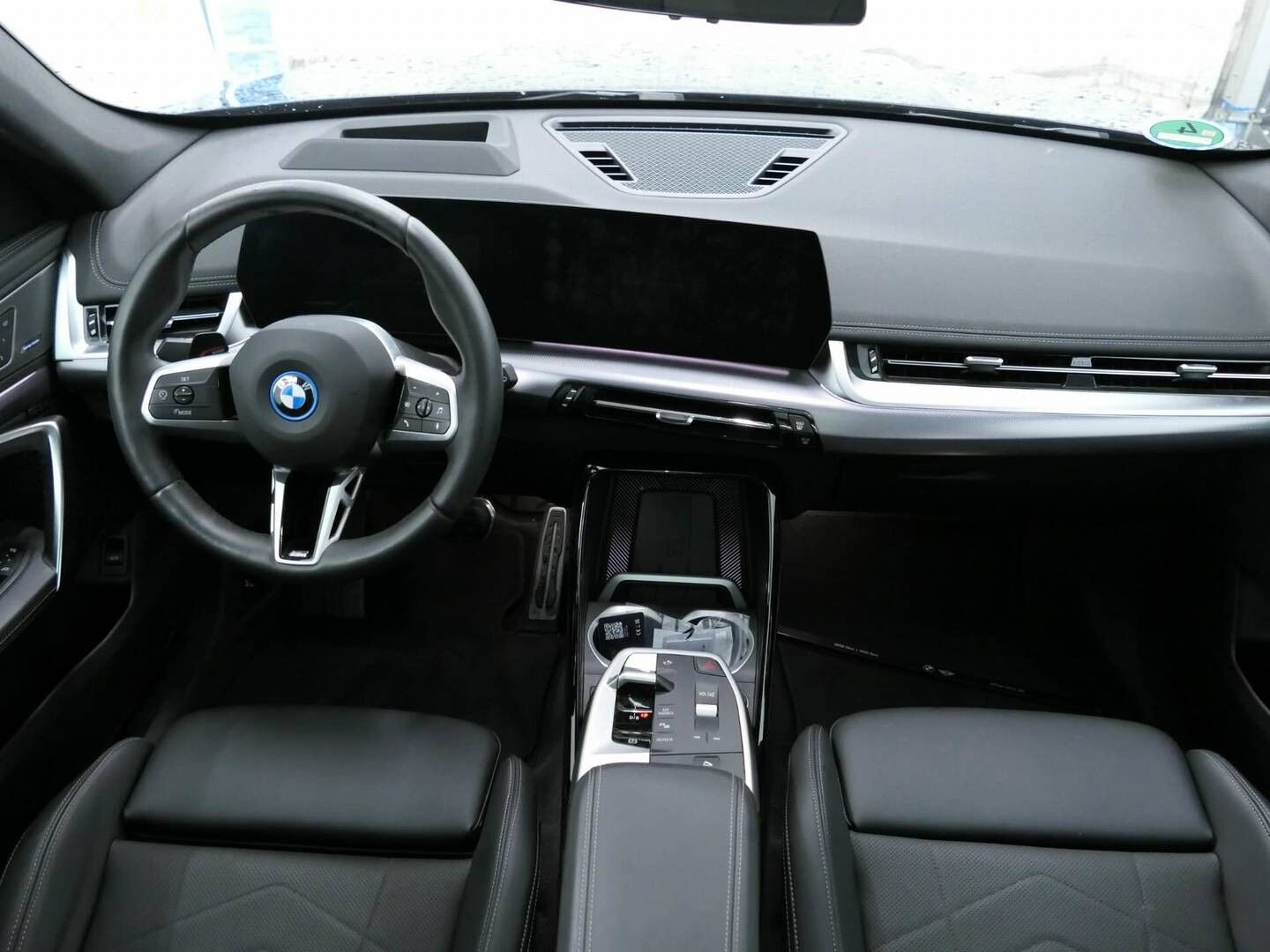 Sort BMW iX1 fra 2025