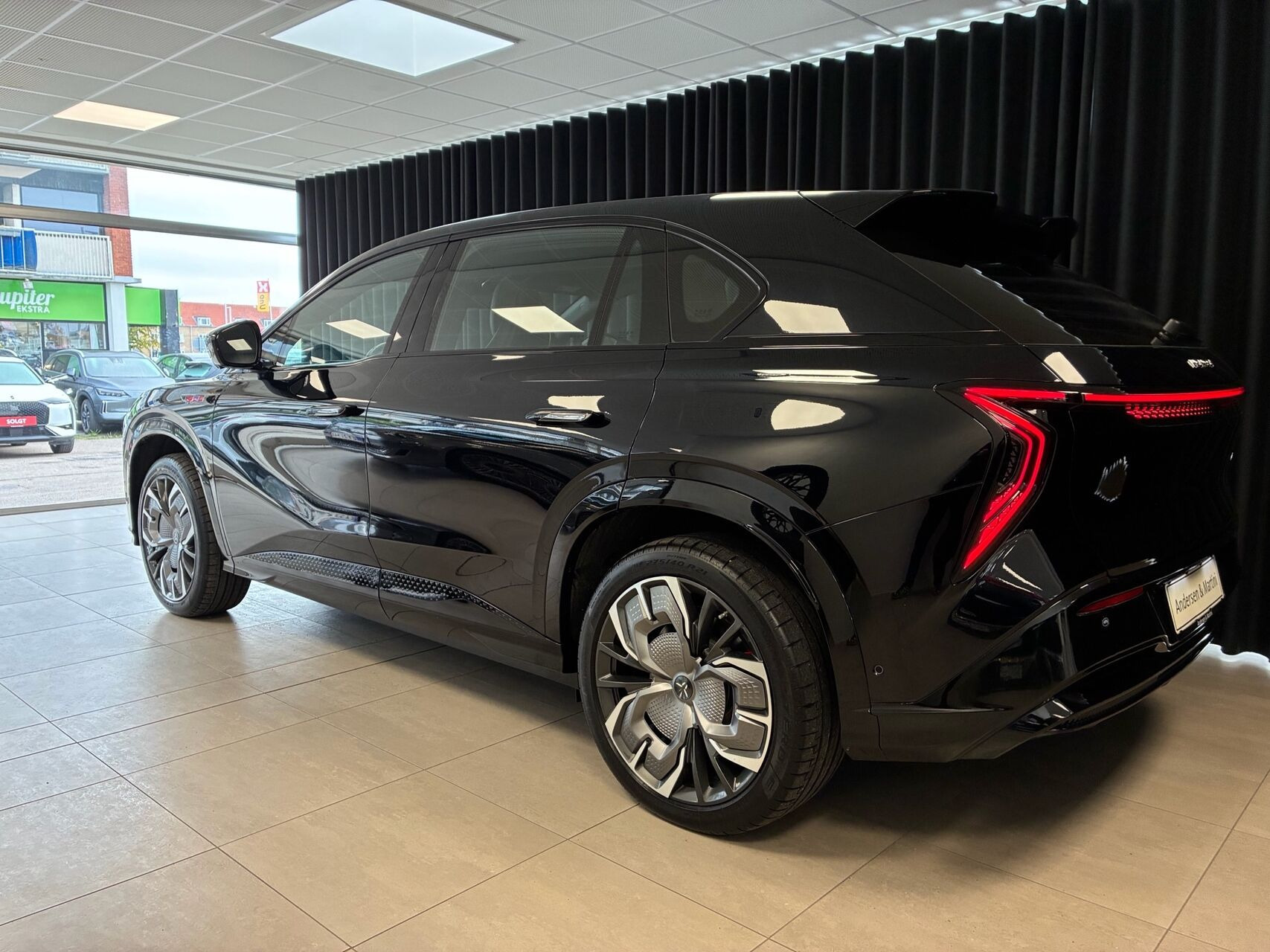 Sort Hongqi EHS7 fra 2025