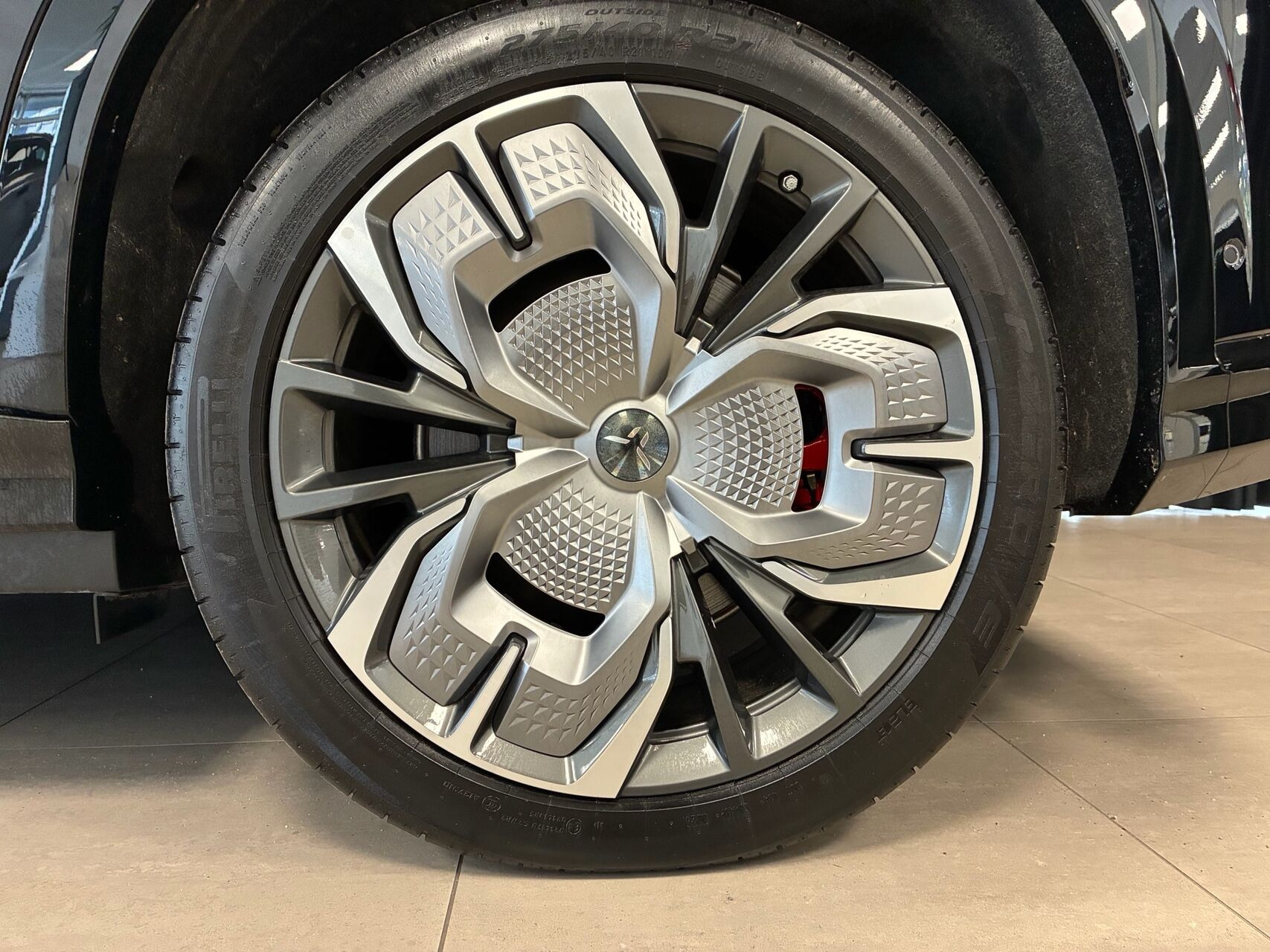 Sort Hongqi EHS7 fra 2025