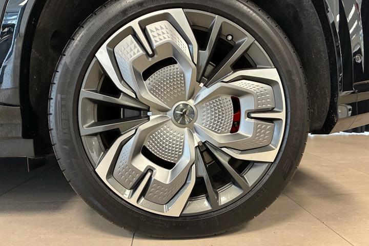 Sort Hongqi EHS7 fra 2025