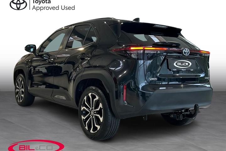 Sort Toyota Yaris Cross fra 2023