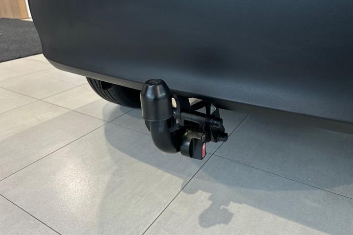 Sort Toyota Yaris Cross fra 2023