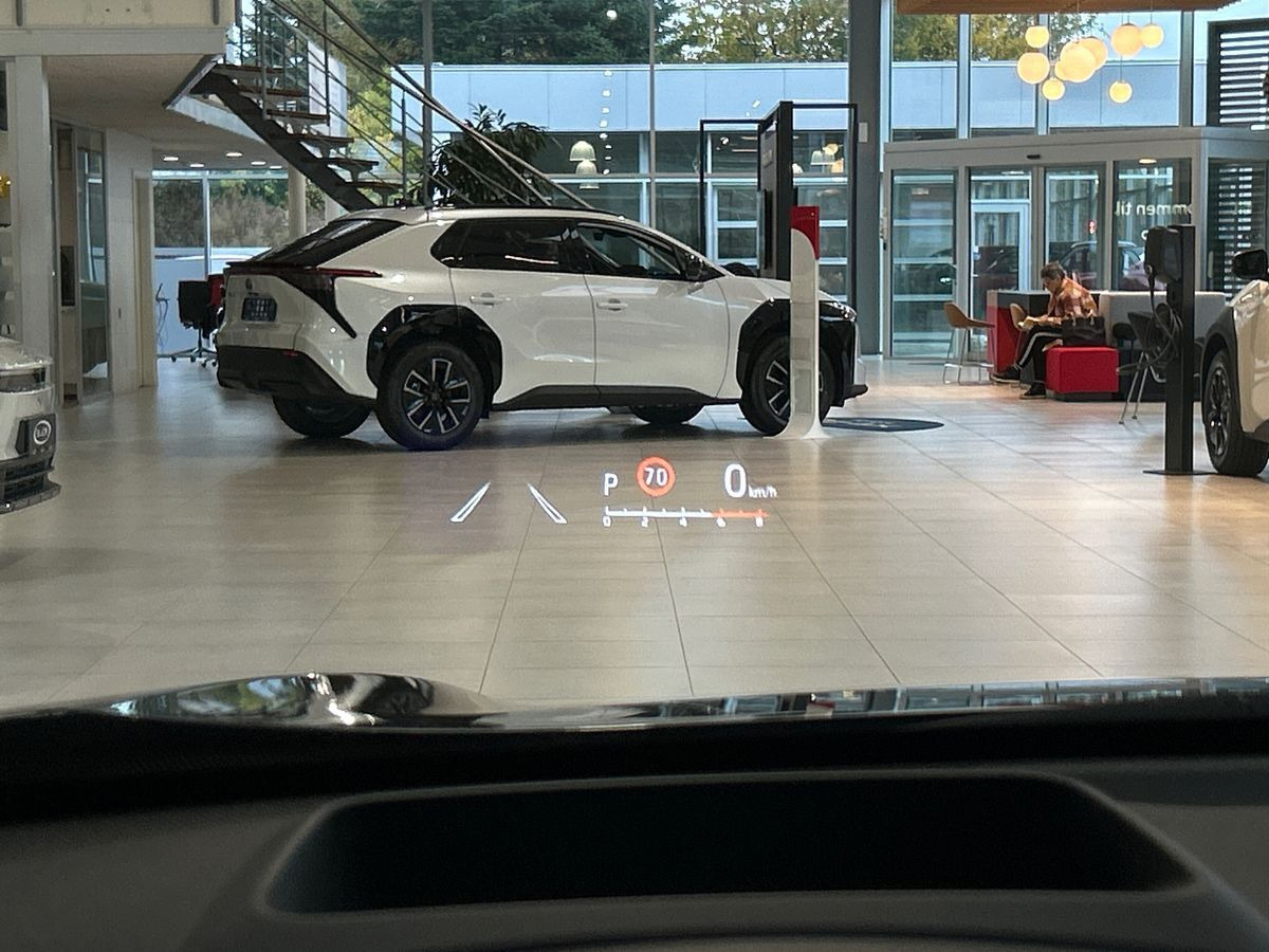 Sort Toyota Yaris Cross fra 2023