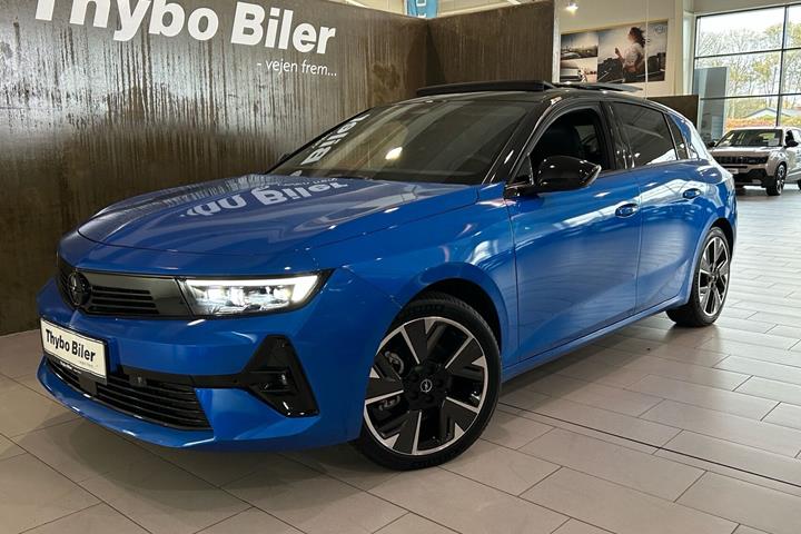 Blå Opel Astra-e fra 2025