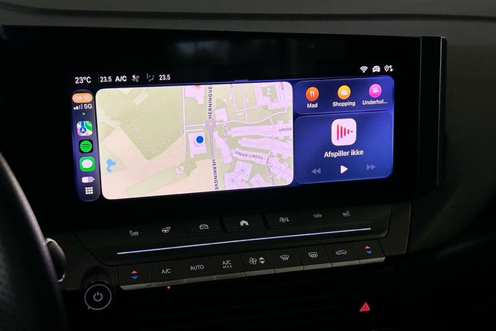 Blå Opel Astra-e fra 2025