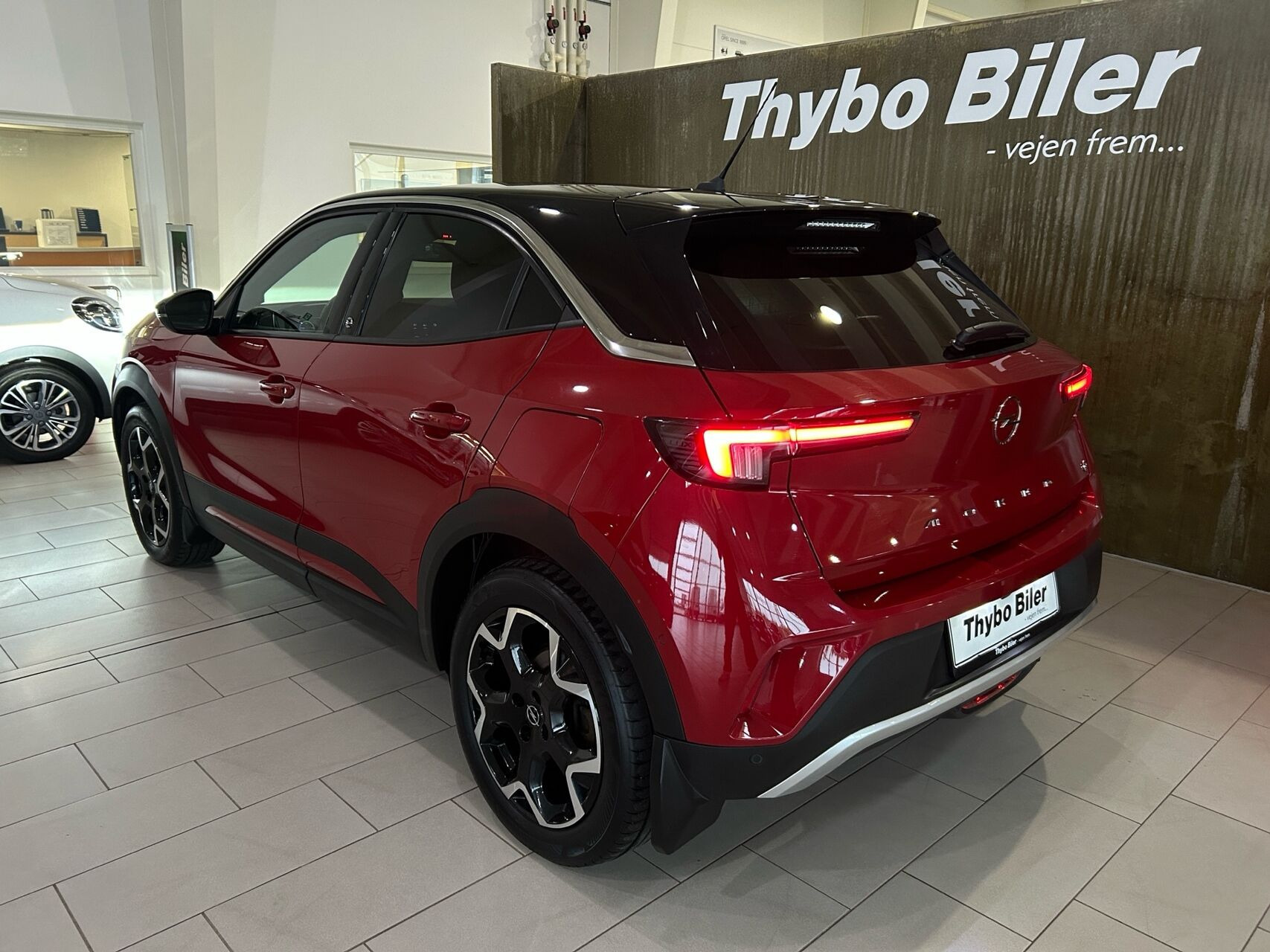 Rød Opel Mokka-e fra 2021
